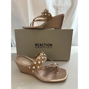Kenneth Cole Reaction Maureen Wedge Sandals Rose Gold Women's 8M NEW Box